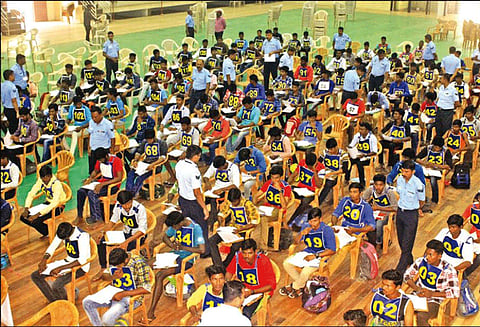 விமானப்படையில் சேர இளைஞர்களுக்கு எழுத்து தேர்வு