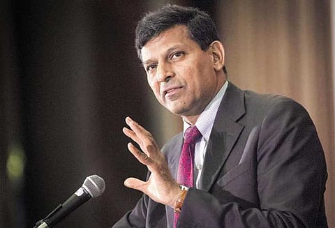 அரசியல் கட்சிகள், விவசாயிகள் கடன் தள்ளுபடியை தேர்தல் வாக்குறுதியாக அளிக்கக்கூடாது - ரகுராம் ராஜன்