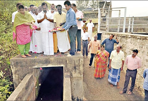 ராயப்பன்பட்டி சண்முகாநதி அணையில் தண்ணீர் திறப்பு - கலெக்டர் பல்லவி பல்தேவ் பங்கேற்பு