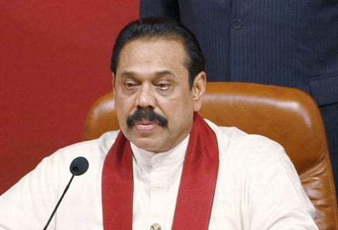 இலங்கை பிரதமர் பதவியில் இருந்து ராஜபக்சே ராஜினாமா