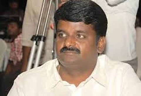 முதல் அமைச்சர் எடப்பாடி பழனிசாமியுடன் சுகாதாரத்துறை அமைச்சர் விஜயபாஸ்கர் திடீர் சந்திப்பு