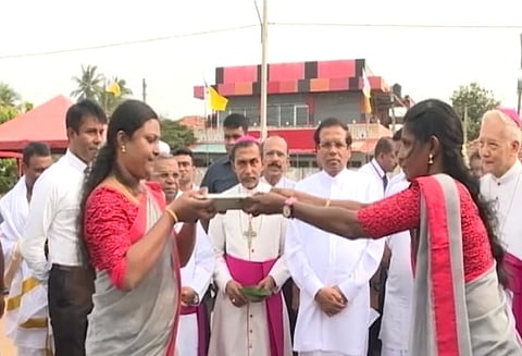 நாடாளுமன்றத்திற்கு ஊழல்வாதிகளையே தேர்ந்தெடுத்து அனுப்பி வைக்கிறார்கள் - சிறிசேனா வருத்தம்