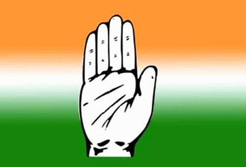 ரபேல் விவகாரத்தில் சுப்ரீம் கோர்ட்டில் தவறான தகவல்: மத்திய அரசுக்கு எதிராக உரிமை மீறல் நோட்டீஸ் - நாடாளுமன்ற இரு அவைகளிலும் காங்கிரஸ் கொடுத்தது