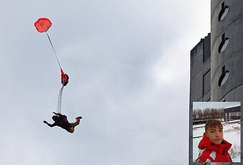 தானே தயாரித்த பாராசூட்டை பரிசோதிக்க 14-வது மாடியில் இருந்து குதித்த சிறுவன் பரிதாப சாவு - உக்ரைனில் சோகம்