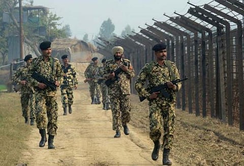 இந்திய எல்லைப்பகுதியை பாதுகாக்க ரோபோக்களை பயன்படுத்த திட்டம்