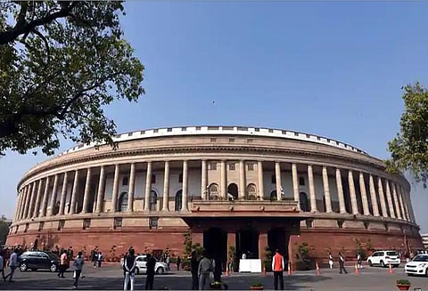 கடும் அமளிக்கு மத்தியில் மக்களவையில் வாடகைத்தாய் ஒழுங்குமுறை மசோதா நிறைவேறியது