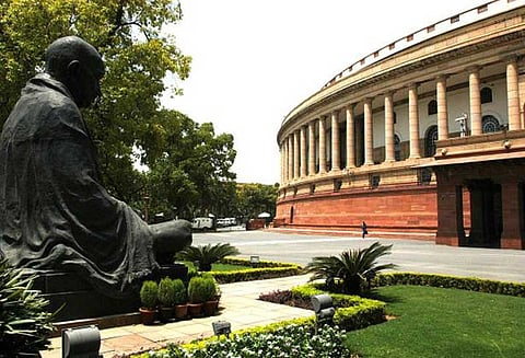 மேகதாது அணை விவகாரம்: கர்நாடக எம்.பி.க்கள் டெல்லியில் 27-ந்தேதி ஆர்ப்பாட்டம் ஆலோசனை கூட்டத்தில் நிர்மலா சீதாராமனும் பங்கேற்றார்