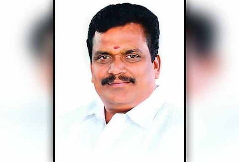 அ.தி.மு.க.வில் இருந்து ‘ஓ.பன்னீர்செல்வத்தின் தம்பி நீக்கம், இணைப்பு எல்லாம் ஏமாற்று வேலை’ - தங்கதமிழ்செல்வன் சொல்கிறார்