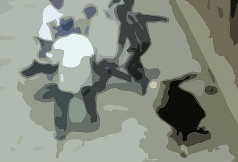 வீட்டில் நடந்த பிரார்த்தனை கூட்டத்தில் புகுந்து மர்ம கும்பல் தாக்குதல் 12 பேர் காயம்