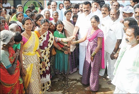 ஓசூர் ஒன்றியத்தில் ரூ.5 கோடியில் திட்டப்பணிகள் அமைச்சர் பாலகிருஷ்ணரெட்டி தொடங்கி வைத்தார்