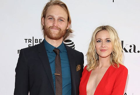 ஹாலிவுட் நடிகர் ரசல், நடிகை ஹாக்னரை மணக்கிறார் - நிச்சயதார்த்தம் முடிந்தது