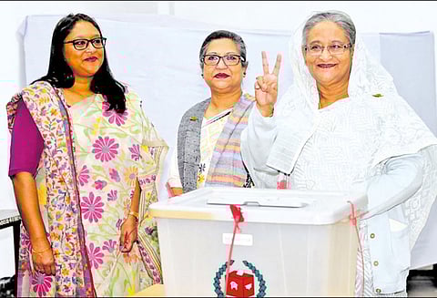 வங்காளதேச தேர்தலில் வன்முறை: ஷேக் ஹசினா மீண்டும் ஆட்சியை பிடிப்பாரா?