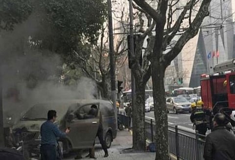 சீனாவின் ஷாங்காய் நகரில் பாதசாரிகள் கூட்டத்திற்குள் கார் புகுந்தது: 18 பேர் காயம்