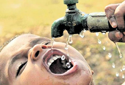 தண்ணீர் தீர்ந்து போச்சு