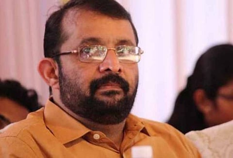 50 ஆயிரம் ரூபாய்க்கு மூக்கு கண்ணாடி வாங்கிய கேரள சபாநாயகர்