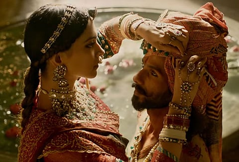 பத்மாவத் படத்தை தொடர்ந்து எதிர்த்து வருகிறோம்: கர்னி சேனா அமைப்பு விளக்கம்