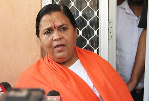 மத்திய மந்திரி உமா பாரதி மருத்துவமனையில் திடீர் அனுமதி