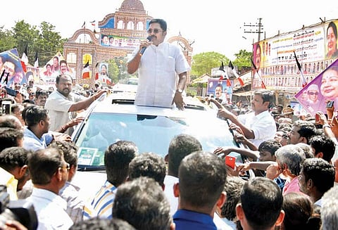 பா.ஜனதாவின் நிழல் அரசாக அ.தி.மு.க. செயல்படுகிறது டி.டி.வி.தினகரன் குற்றச்சாட்டு