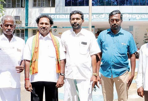 மீனாட்சி அம்மன் கோவிலில் தீ விபத்து: சி.பி.சி.ஐ.டி. விசாரணைக்கு உத்தரவிட வேண்டும்