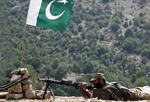 ஜம்முவில் எல்லை கட்டுப்பாட்டு கோடு பகுதியில் பாகிஸ்தான் படை திடீர் தாக்குதல்; பெண் பலி