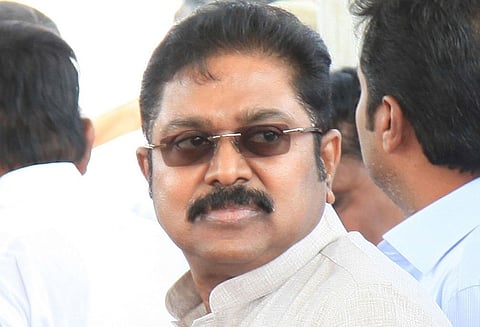 எம்.ஜி.ஆர். நிறுவிய தியேட்டரை மூடுவது இரட்டை வேடம், துரோகம் டி.டி.வி.தினகரன் கண்டனம்