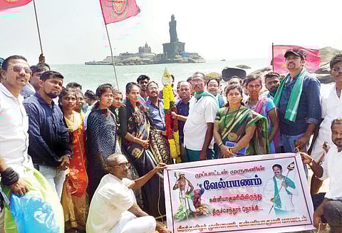 கன்னியாகுமரியில் இருந்து திருச்செந்தூருக்கு வேல் எடுத்துச் செல்லும் நிகழ்ச்சி