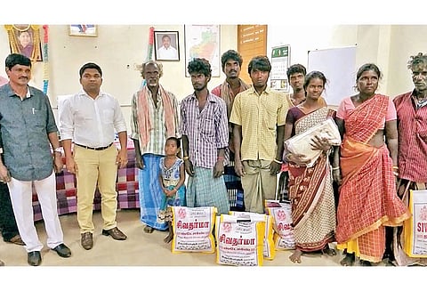 கானத்தூர் அருகே கொத்தடிமைகளாக வேலைபார்த்து வந்த 14 பேர் மீட்பு