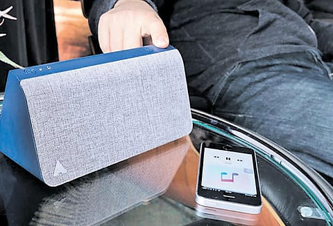 கொள்ளையர்களை விரட்டும் ‘விர்ச்சுவல் ரியாலிட்டி’ உருவம்