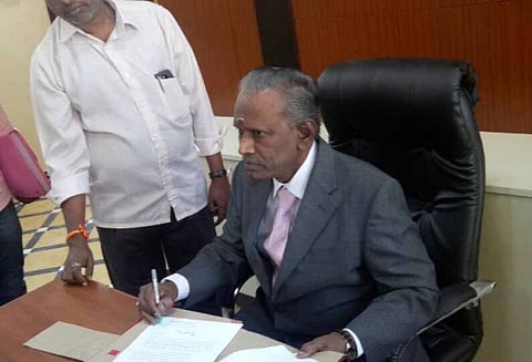 ஜெயலலிதா மரணம்: மனோஜ் பாண்டியன்,சமையலர் ராஜம்மாள் விசாரணை ஆணையம் சம்மன்