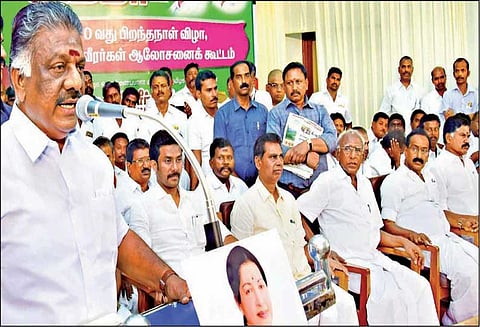 கட்சியை காப்பாற்ற இணைய சொன்னார்: மோடி கூறியதால் அமைச்சராக இருக்கிறேன் ஓ.பன்னீர்செல்வம் பேச்சு