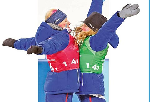 குளிர்கால ஒலிம்பிக்: அமெரிக்க ஜோடி தங்கம் வென்று சாதனை