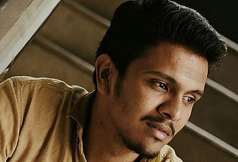 கார்த்திக் நரேனின் ‘நாடக மேடை’