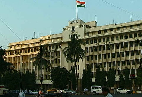 மந்திராலயாவில் மருத்துவமனை மந்திரி தீபக் சாவந்த் தகவல்