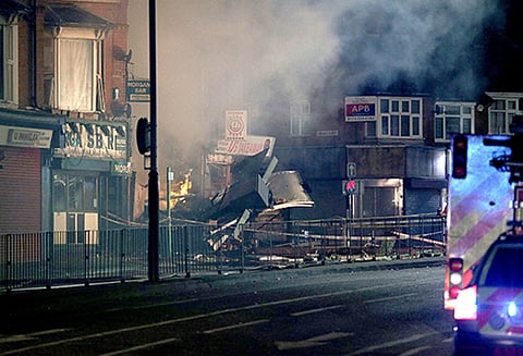 இங்கிலாந்தில் வெடிவிபத்து; படுகாயம் அடைந்த 4 பேர் மருத்துவமனையில் அனுமதி