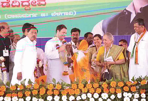 ஊழலை ஒழிப்பதாக பேசுகிறீர்கள் லோக்பால் அமைக்காதது ஏன்? பிரதமருக்கு ராகுல்காந்தி கேள்வி