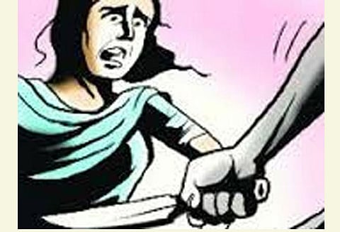 புவனகிரி அருகே குடும்ப பிரச்சினையில் பெண்ணுக்கு கத்திக்குத்து