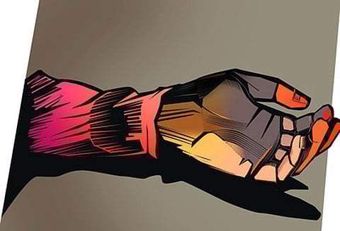 உடல் நலம் பாதிக்கப்பட்ட ஆசிரியருக்கு தலைமை ஆசிரியர் சிகிச்சை அளித்ததால் திடீர் உயிரிழப்பு