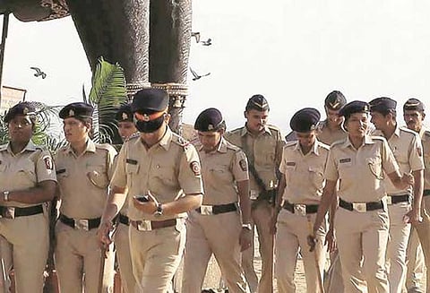 மராட்டியத்தில் பயங்கரம்: குழந்தை கடத்தல்காரர்கள் என்ற சந்தேகத்தில் 5 பேர் அடித்துக்கொலை