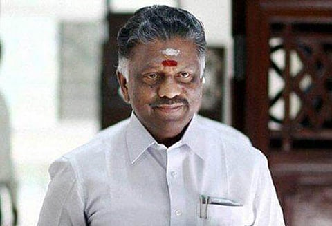 யாராலும் அசைக்க முடியாத இரும்பு கோட்டையாக அ.தி.மு.க. என்றைக்கும் இருக்கும்