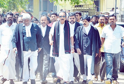 தூத்துக்குடியில் மக்களை சுட்டு படுகொலை செய்த “போலீசார் மீது வழக்குப்பதிவு செய்யாதது கண்டனத்துக்குரியது”