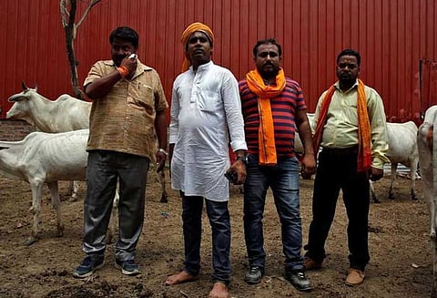 பசு பாதுகாவலர்களை கண்காணிப்பது மாநிலங்களின் பொறுப்பு - சுப்ரீம் கோர்ட்டு