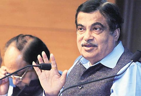 தேசிய நெடுஞ்சாலைகளில் சுங்க கட்டண வசூல் ஒருபோதும் நிறுத்தப்படாது கட்காரி திட்டவட்டம்