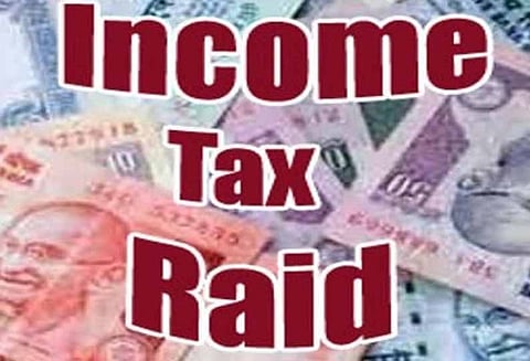 தமிழகம் மற்றும் கர்நாடகாவில் மொத்தம் 70 இடங்களில் வருமான வரி சோதனை