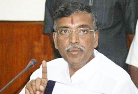 என்ஜினீயரிங் கலந்தாய்வு பற்றி 13-ந்தேதிக்கு பிறகு அறிவிக்கப்படும் - அமைச்சர் கே.பி.அன்பழகன்