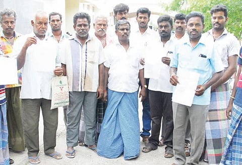 பெரம்பலூரில் லாரி, டிராக்டர்களில் ரூ.1¼ லட்சம் மதிப்பிலான 12 பேட்டரிகள் திருட்டு