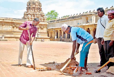 தஞ்சை பெரிய கோவில் வளாகத்தில் 32 இடங்களில் தகவல் பலகைகள்
