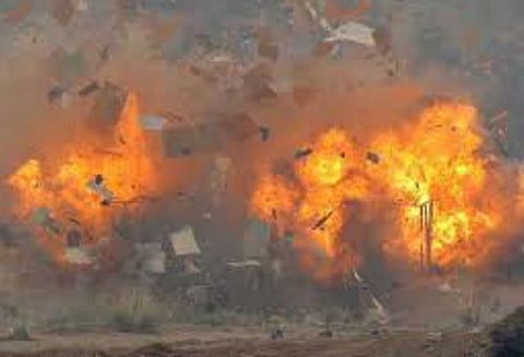 பாகிஸ்தானில் தேர்தல் பிரச்சாரத்தின் போது குண்டு வெடிப்பு: 4 பேர் பலி