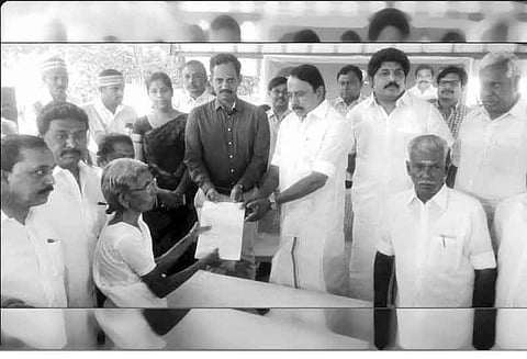 பெற்றோர்-மாணவர்-ஆசிரியர்கள் சந்திப்பு கூட்டம் மாதம்தோறும் நடத்தப்படும்