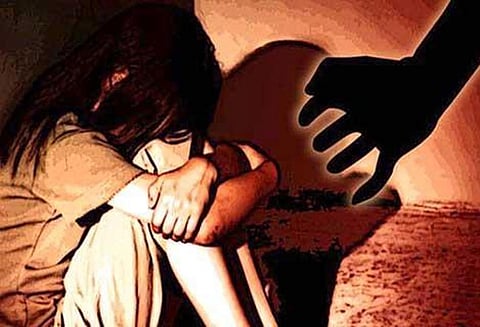 11 வயது சிறுமி பாலியல் வன்கொடுமை: 18 பேர் நீதிபதி வீட்டில் ஆஜர்