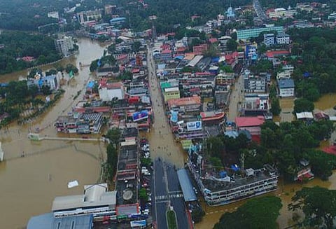 கேரளாவில் கனமழை; 34 ஆயிரம் பேர் நிவாரண முகாம்களில் தங்க வைப்பு